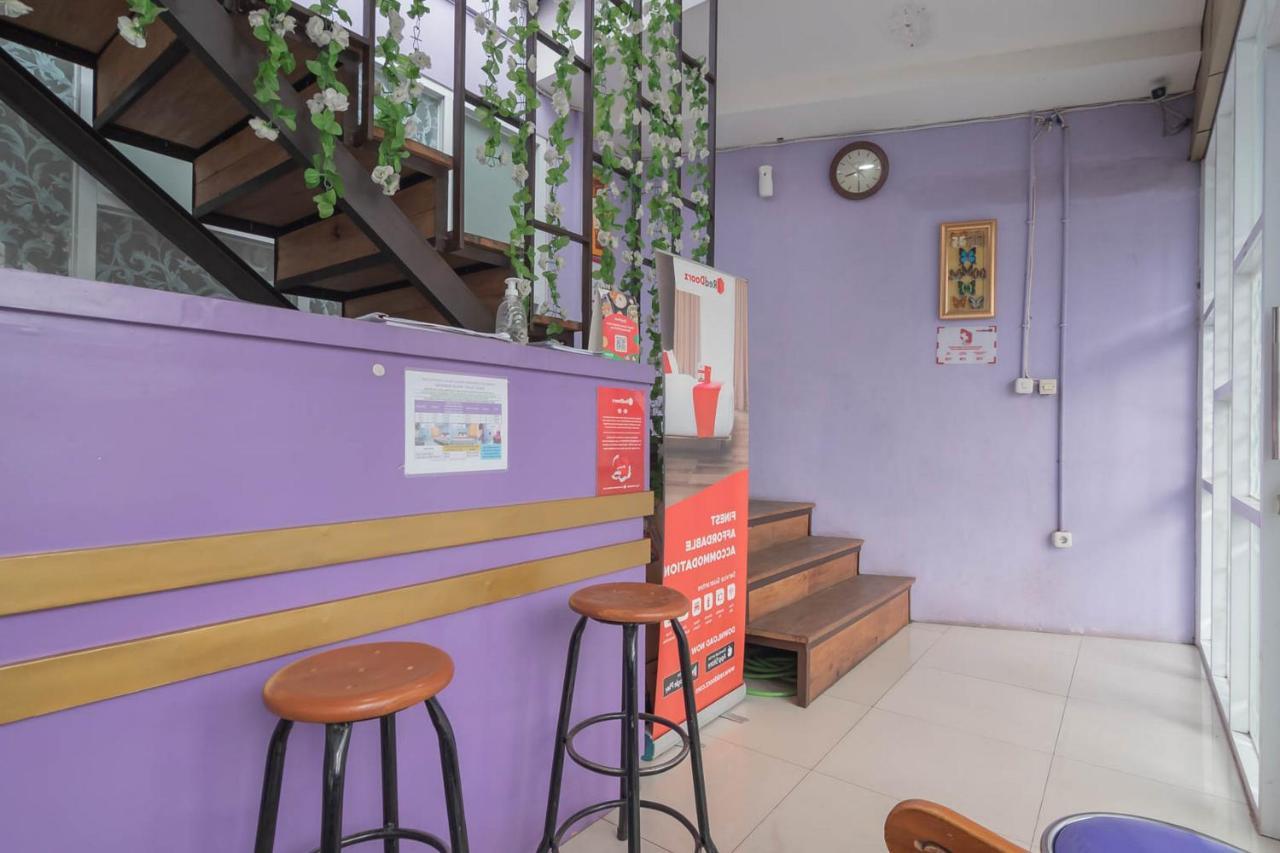 Reddoorz @ Gatot Subroto Street Bandung 3 Hotel Exterior photo