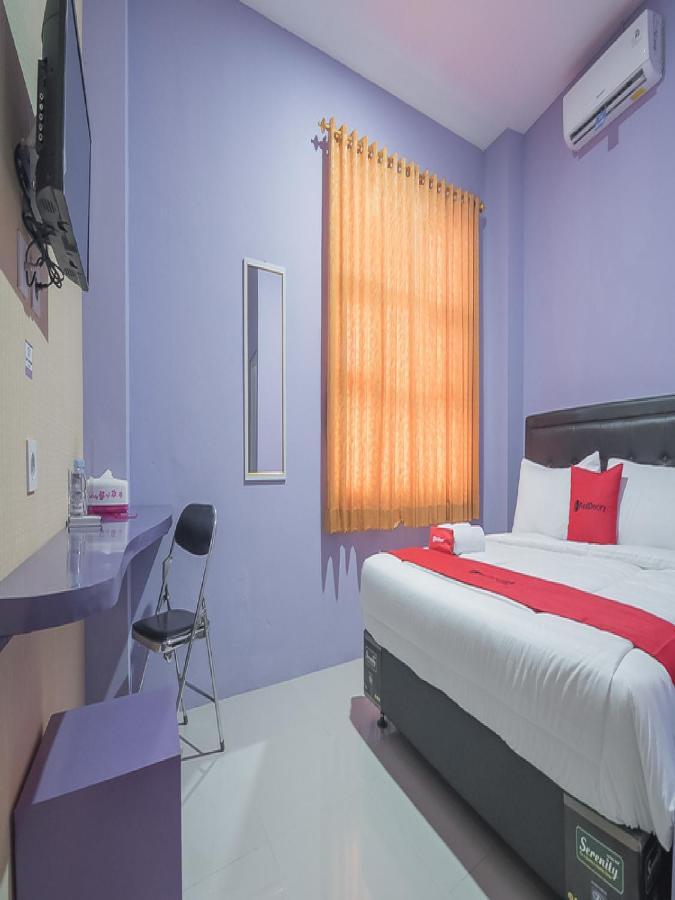 Reddoorz @ Gatot Subroto Street Bandung 3 Hotel Exterior photo